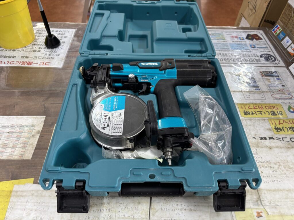 makita マキタ ビス打ち機 AR411HRM