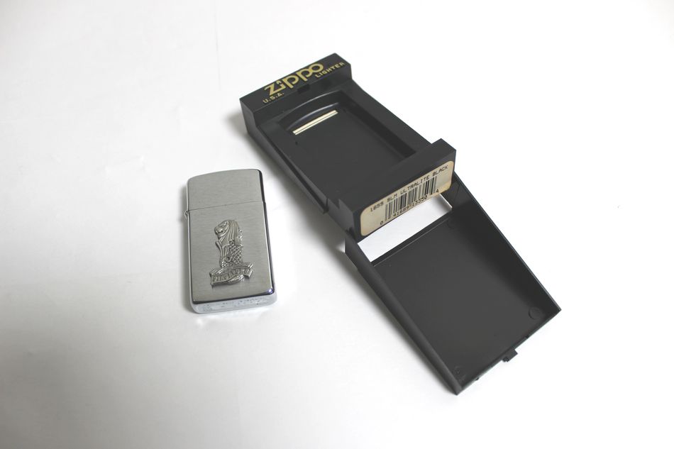 半田店 新品 未使用 激レア 逆打ち ZIPPO マーライオン シンガポール オイルライター 2000年頃製造 シルバー MADE IN USA ジッポ 買取させて頂きました。