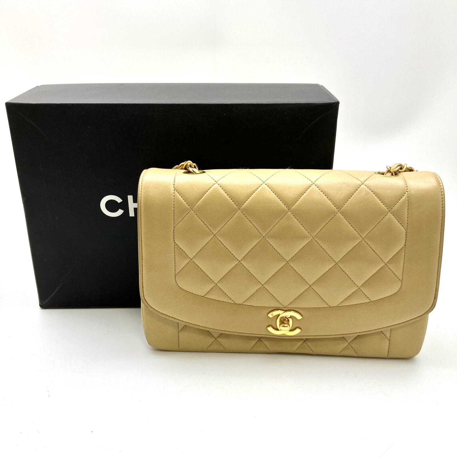 【CHANEL チェーンショルダー ダイアナ25 】をお売りいただきました！