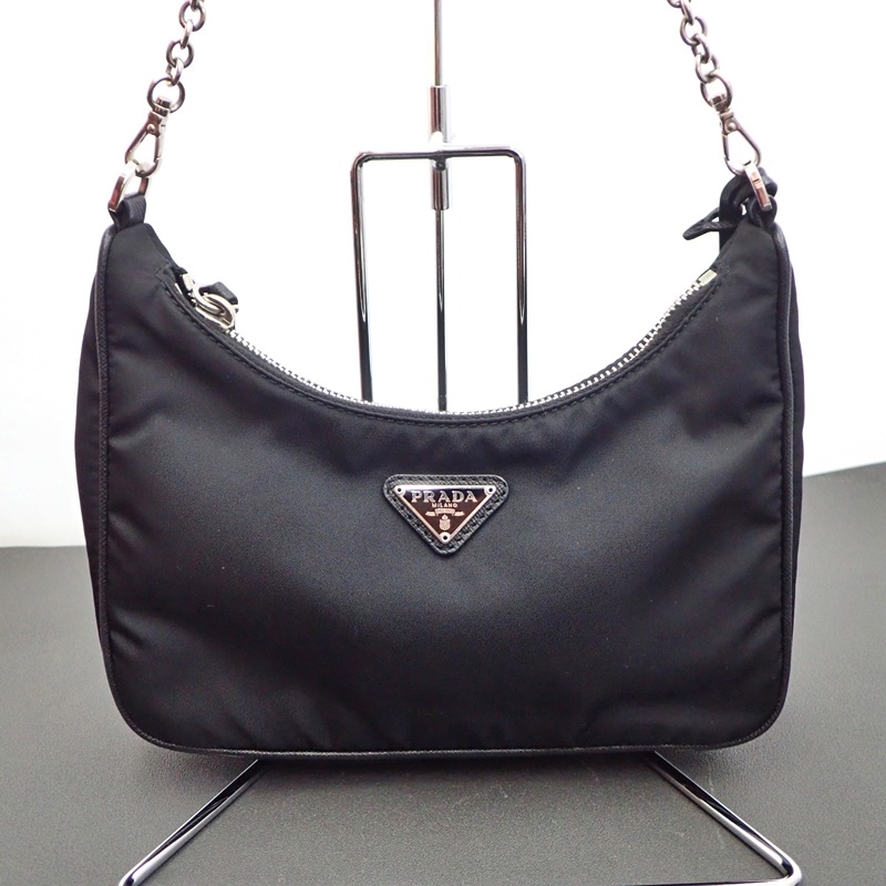 プラダ Re-Edition 2005 Re-Nylon 1BH204 ショルダーバッグ ブラック
