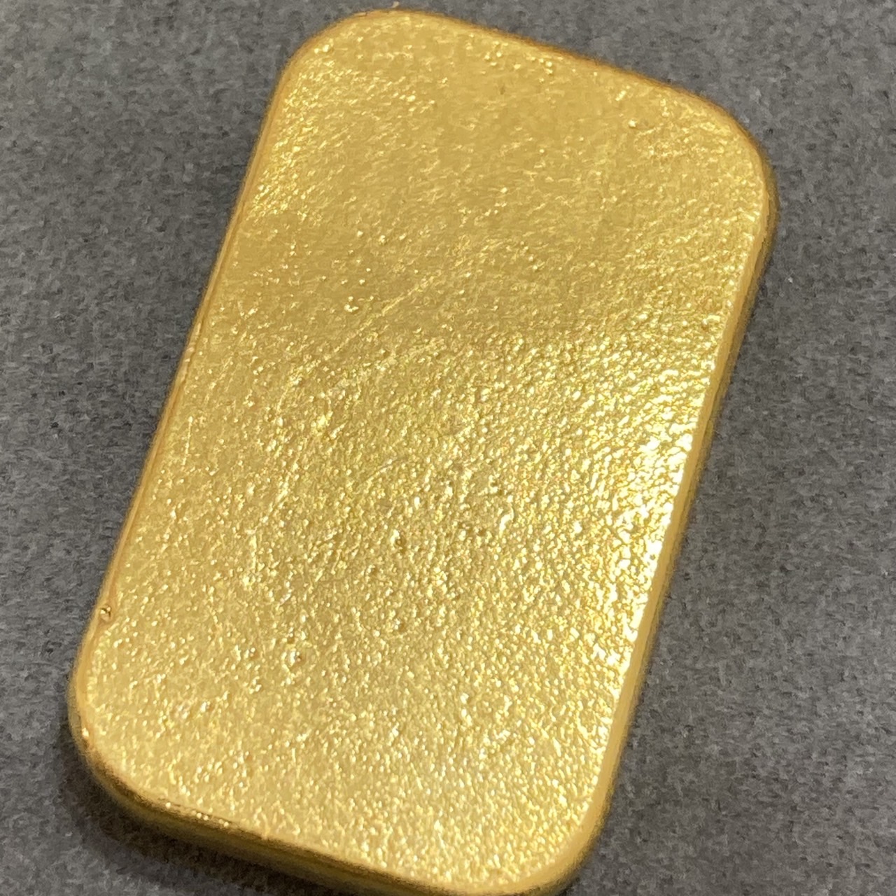 金　インゴット　100gお買取りいたしました。