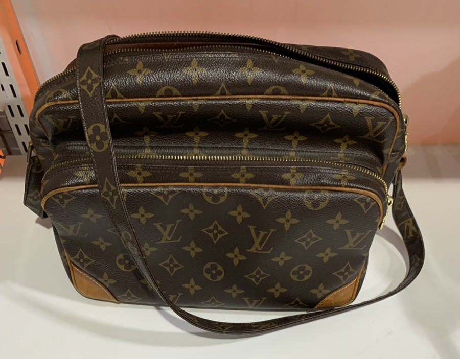 お客様より Louis Vuitton ショルダーバッグ M45244 をお買取りさせて頂きました～っ!(*^▽^*)!