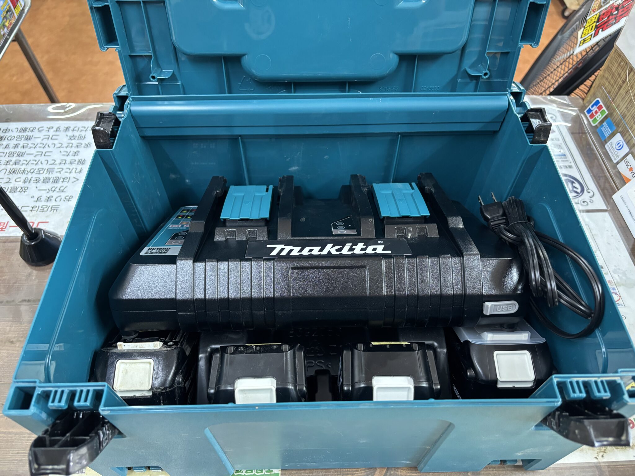 makita マキタ 2口急速充電器 DC18RD 中古品