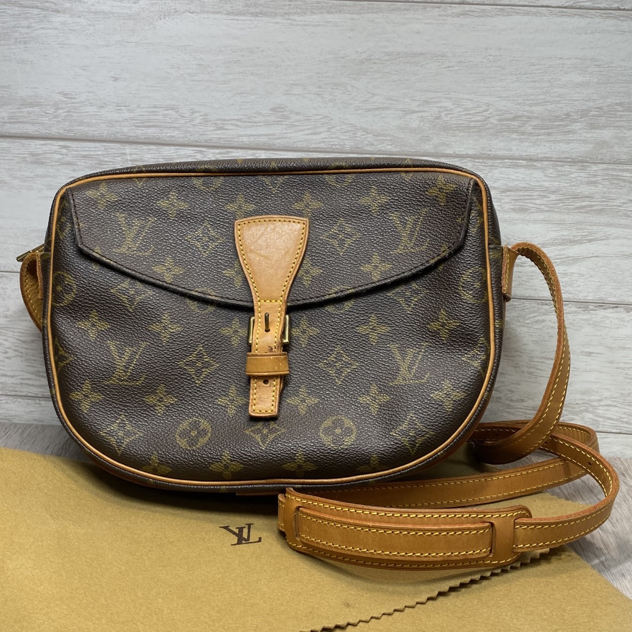 【Louis Vuitton】ルイヴィトン モノグラム ジュヌフィーユ M51226　の買取価格をご紹介します！【浜松市 中央区 和田 のお客様よりお買取り】ショルダーバッグ バッグ LV ヴィトン 高騰 高価 買取 浜松 磐田 湖西 掛川 豊橋 豊川 袋井市 高価買取 買取
