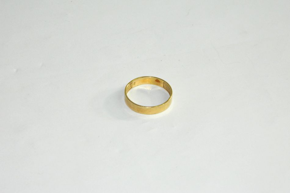 半田店 貴金属 リング 指輪 結婚指輪 婚約指輪 エンゲージリング デザインリング ファッションリング 壊れた指輪 曲がったリング K18 750 18金 イエローゴールド YG 1.90g 買取させて頂きました。