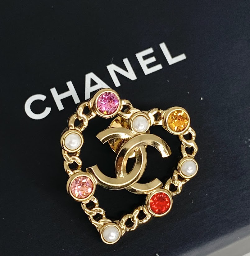 【高く売る方法】CHANEL シャネル ブローチの買取価格