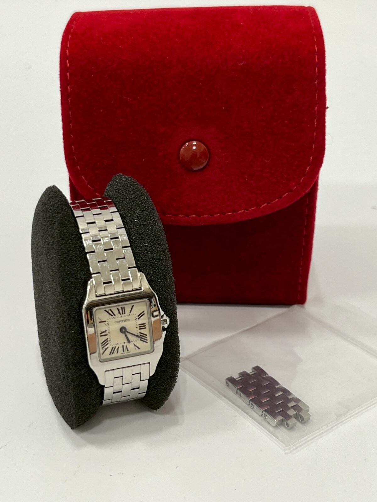 カルティエ（CARTIER)の歴史的象徴の腕時計
