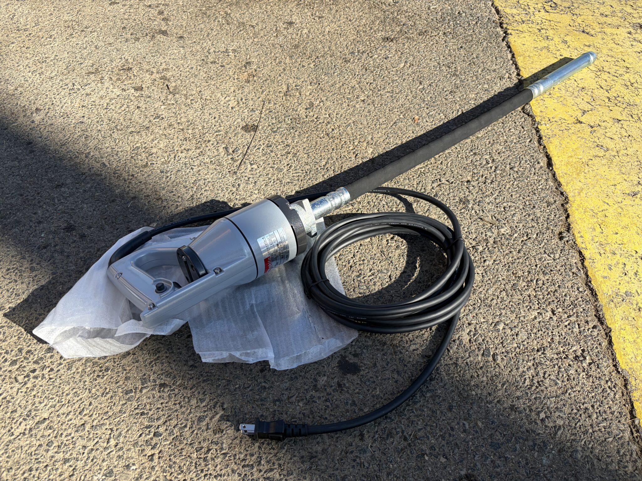 makita マキタ コンクリートバイブレータ VR2806A