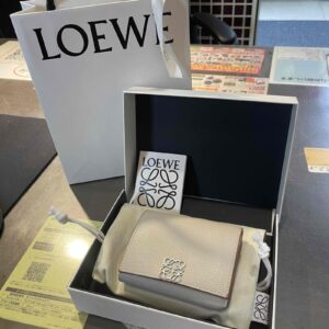 ロエベ　財布　買い取り