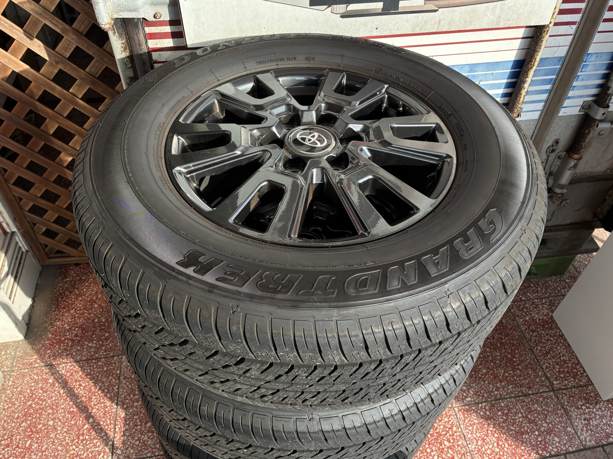 【 トヨタ　ランクル250 VX 純正タイヤホイール 】買取させていただきました！