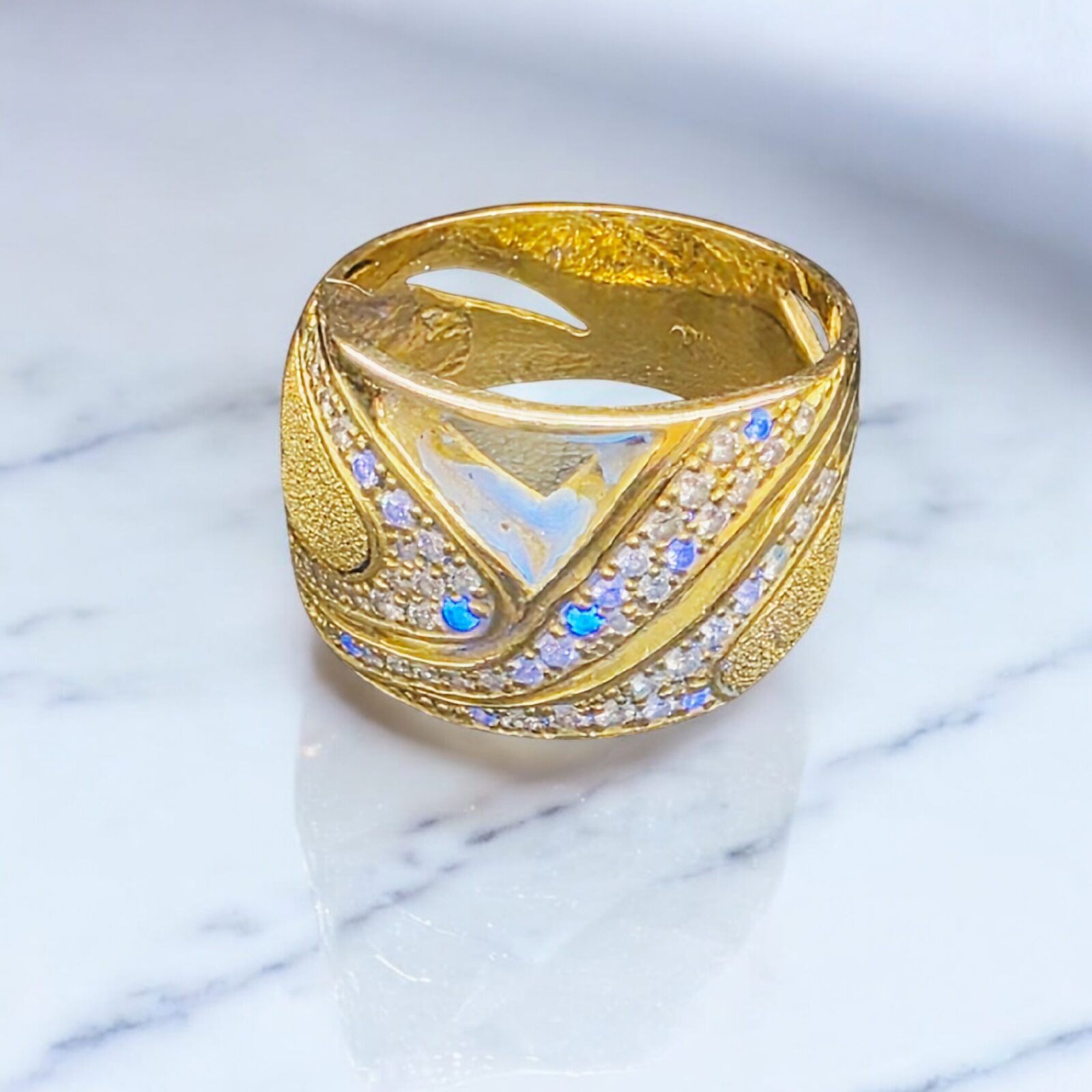 高値が続く今、K18リングのご売却が増えています！