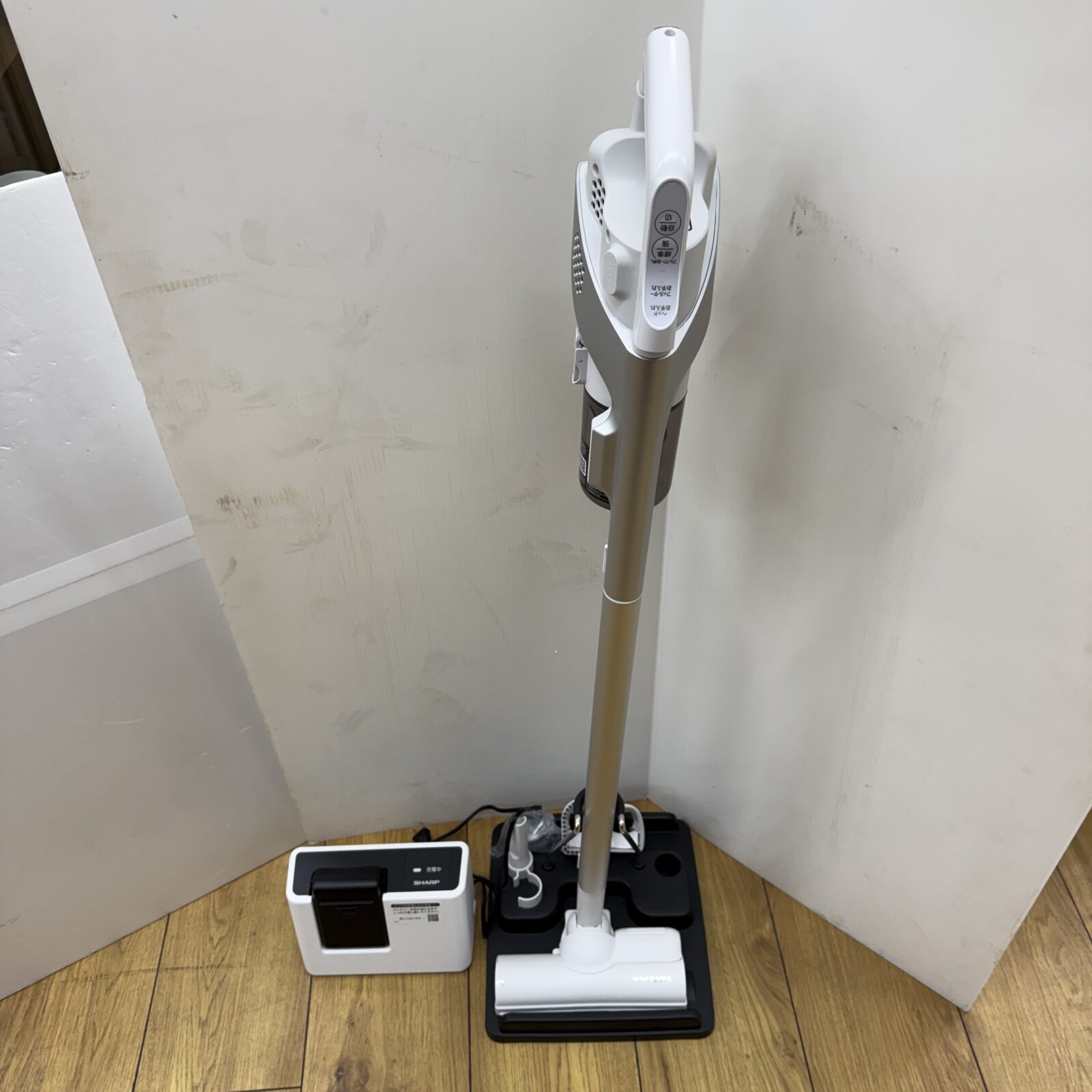 買取★SHARP コードレススティッククリーナー EC-AR-10-W 2025年製