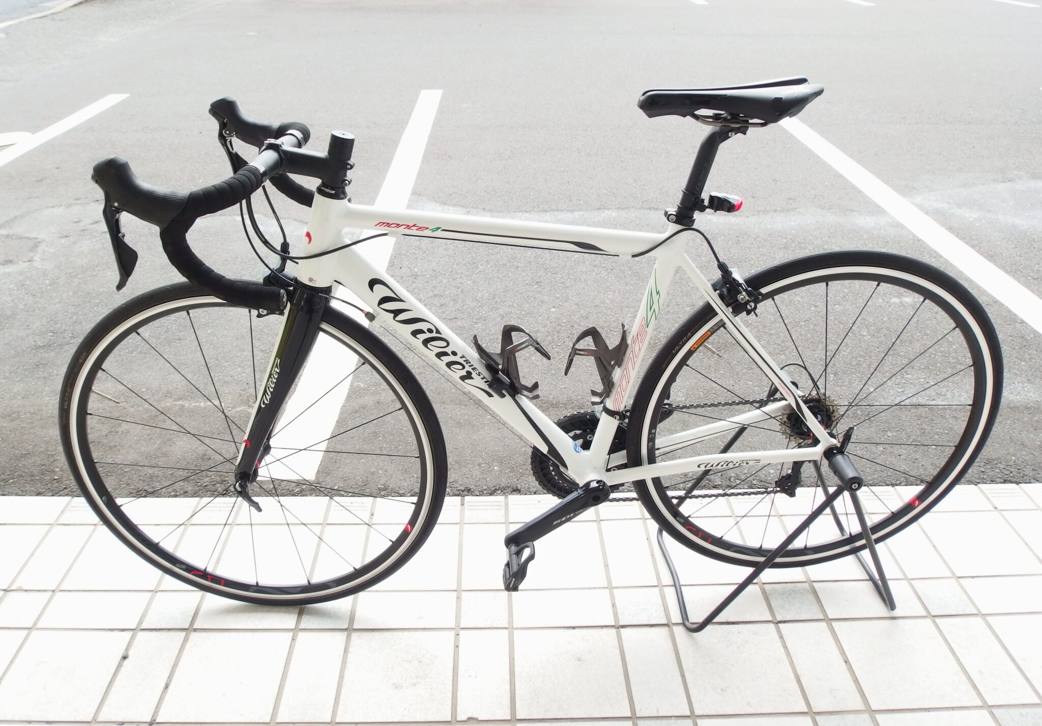 【WILIER ウィリエール MONTE4 ロードバイク】をお売りいただきました。