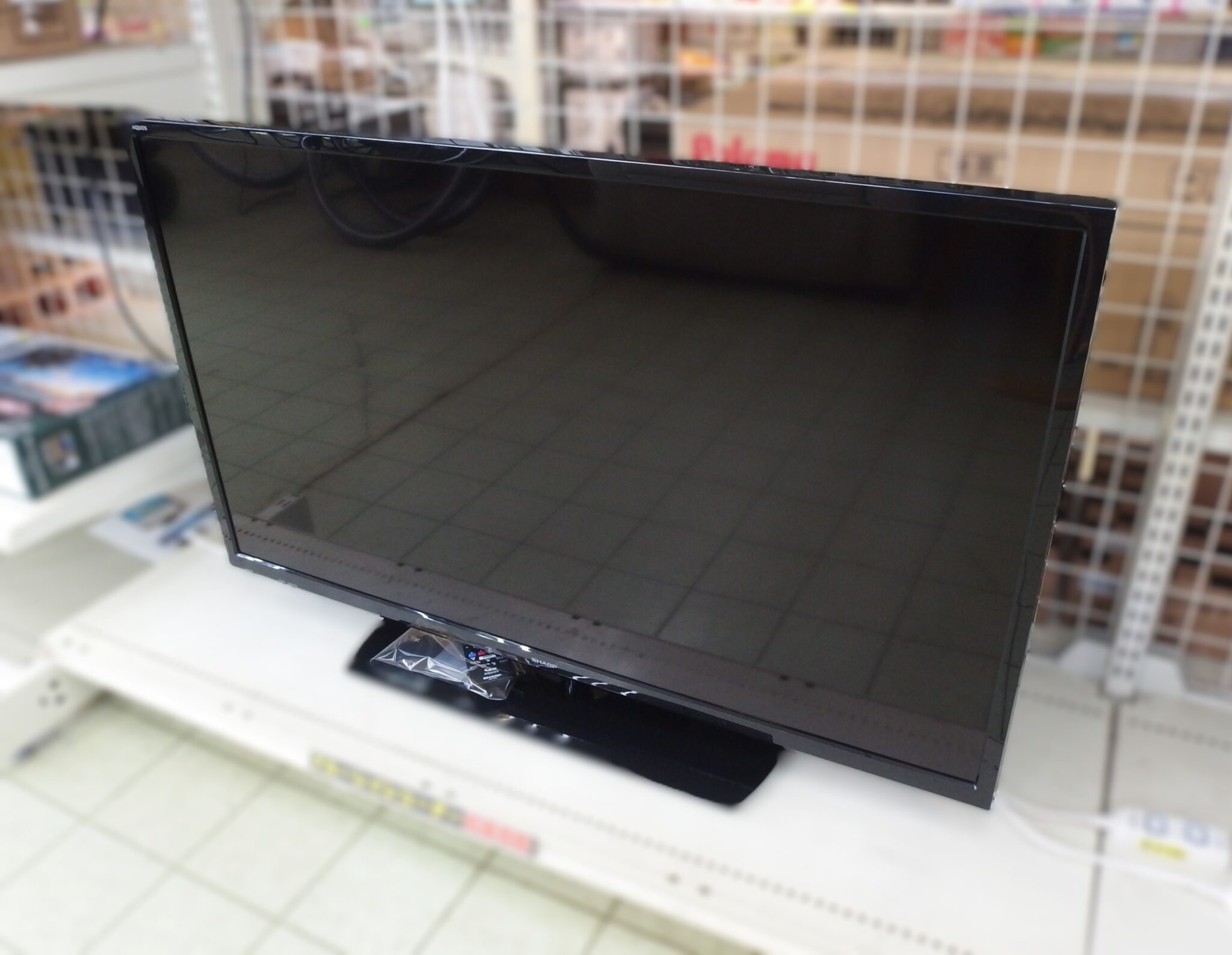 【SHARP AQUOS LC-40S5 40V型液晶テレビ】をお売りいただきました。