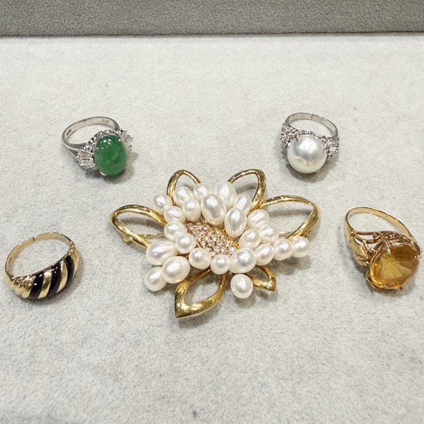 K18ダイヤブローチ、K18石付リング、pt900石付リング買取金額ご紹介！