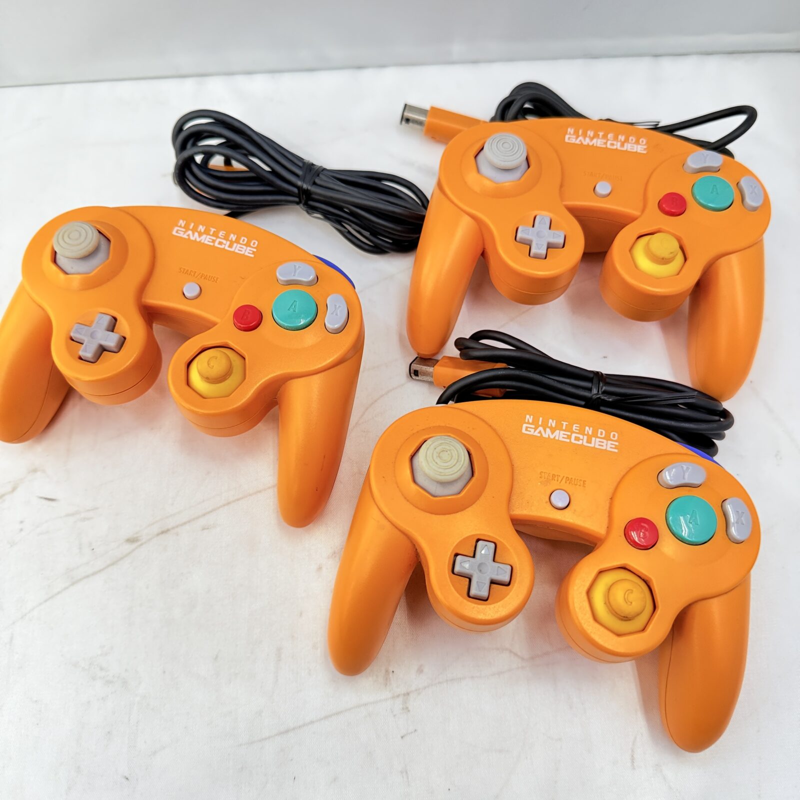 GAME CUBE　ゲームキューブ　コントローラーお売りいただきました！
