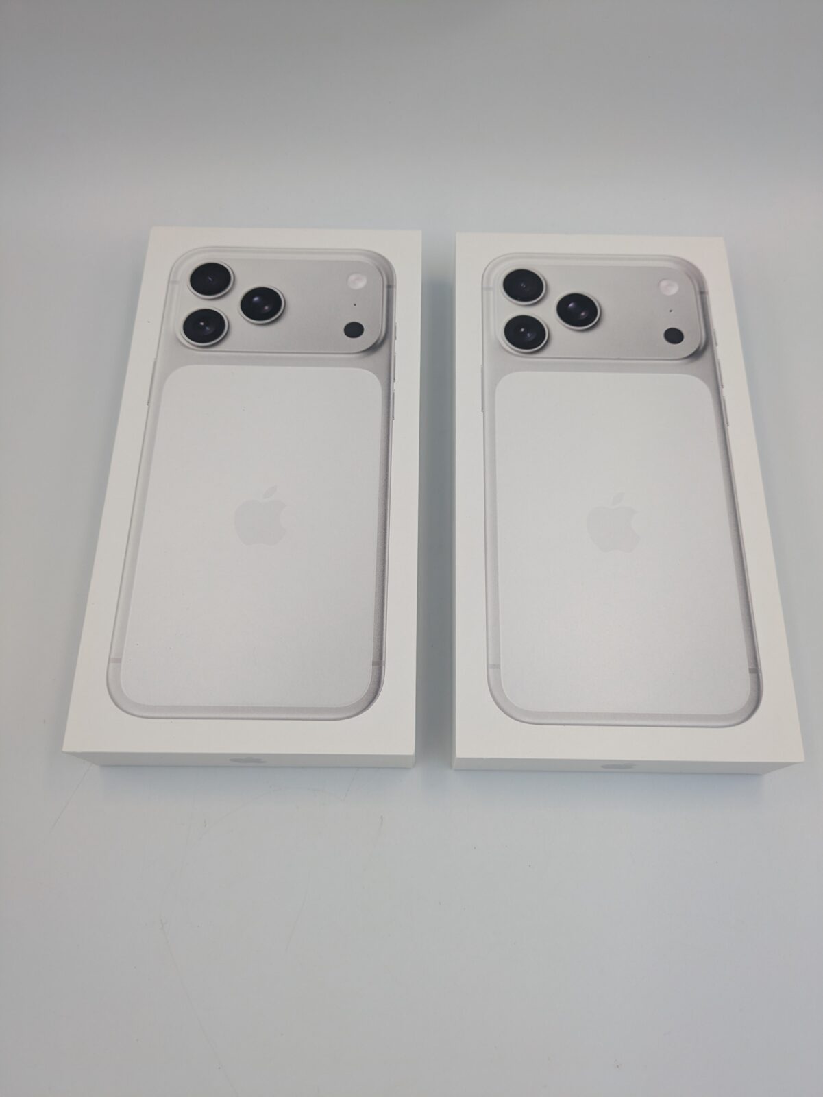 【iPhone】iPhone１７ProMaxを  お客様よりお買取いたしました。