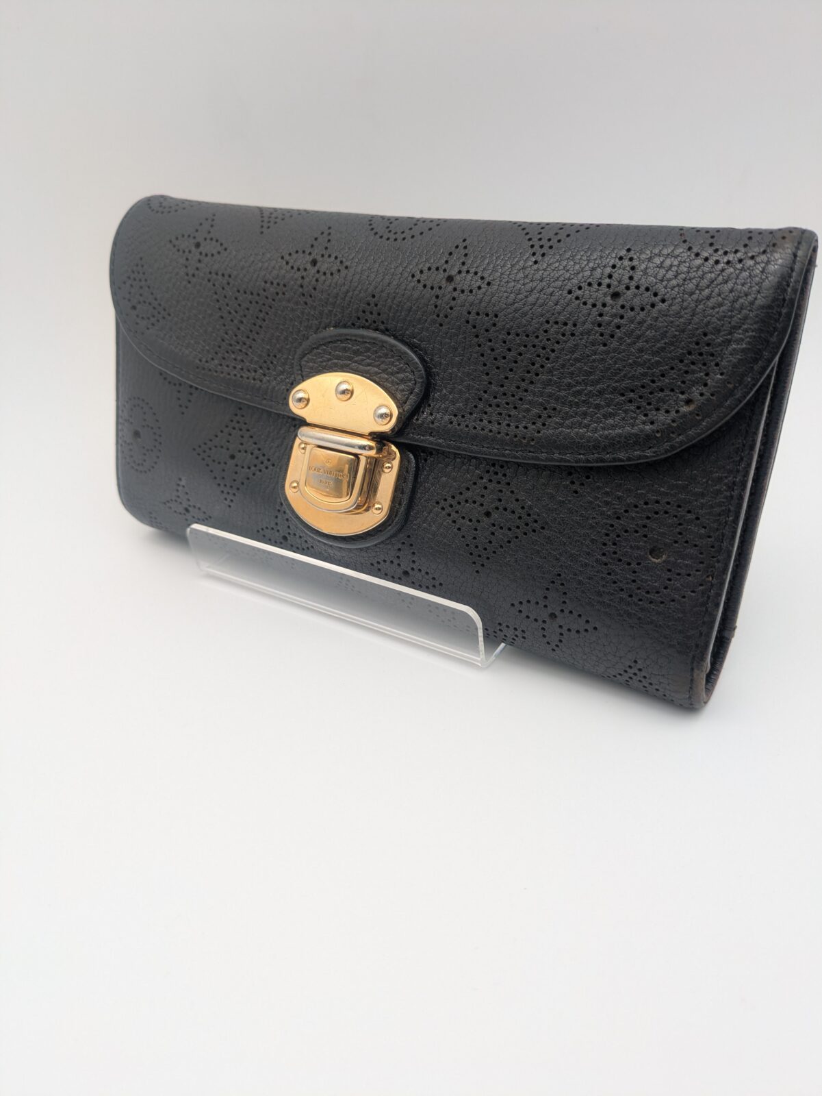 【LOUISVUITTON】ルイ・ヴィトンM95549長財布ポルトフォイユアメリアマヒナを  お客様よりお買取いたしました。