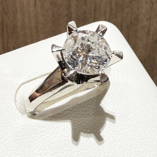 ダイヤモンド 2.05ct pt900 デザインリングお買取金額のご紹介！