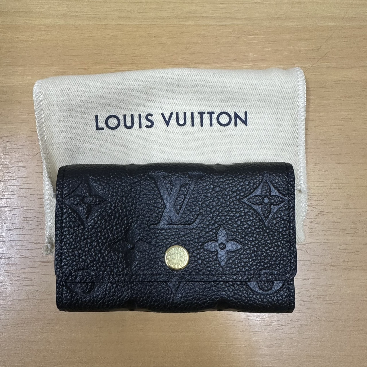 LOUIS VUITTON(ルイヴィトン)　モノグラム・アンプラント ミュルティクレ6 M64421