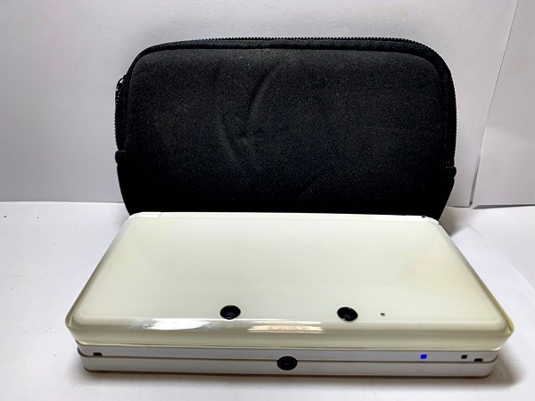 任天堂　NINTENDO　3DS　本体　ホワイト　通電確認済み