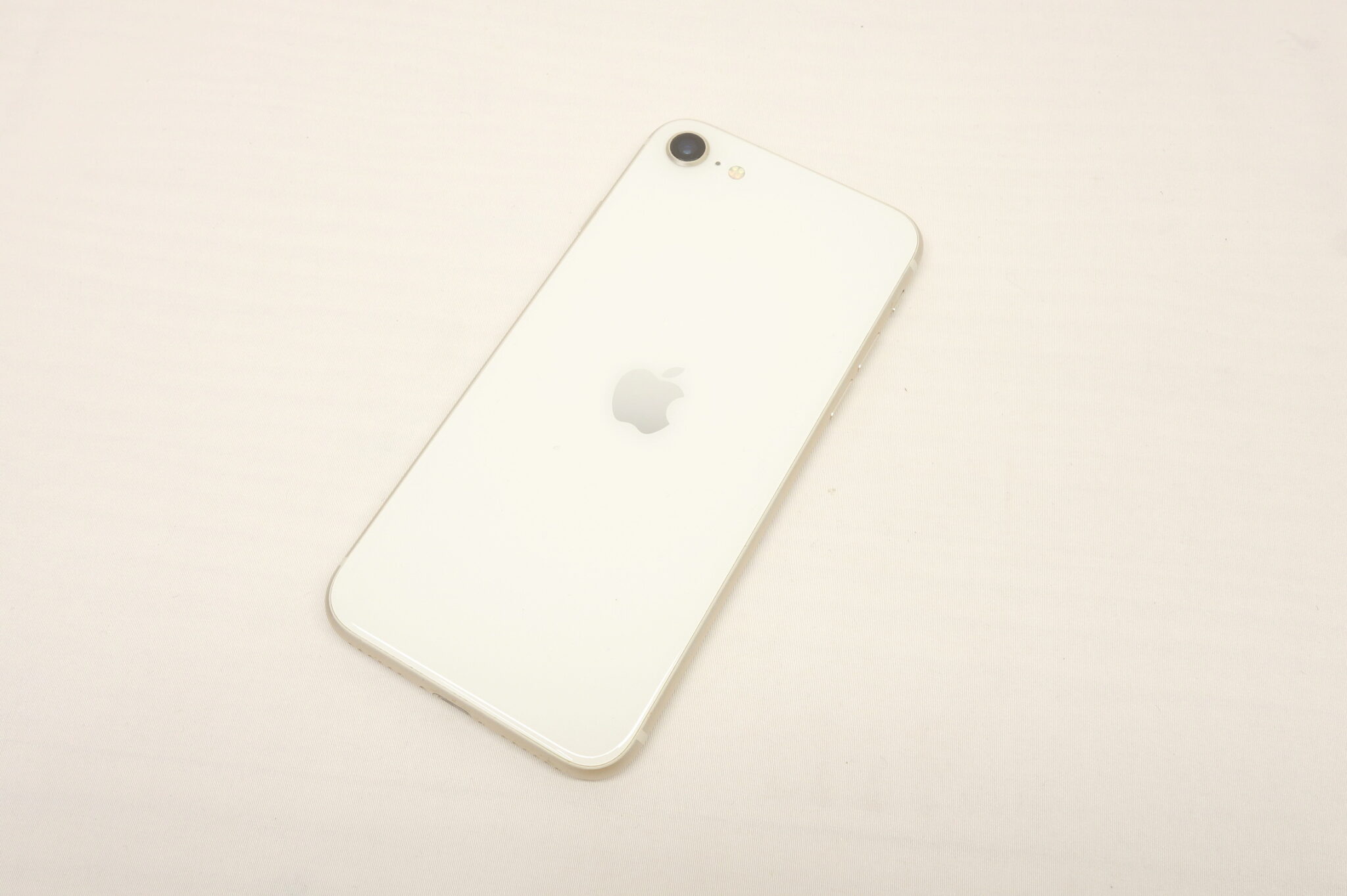 【 Apple iPhone SE3 128GB スターライト 】買取させていただきました！