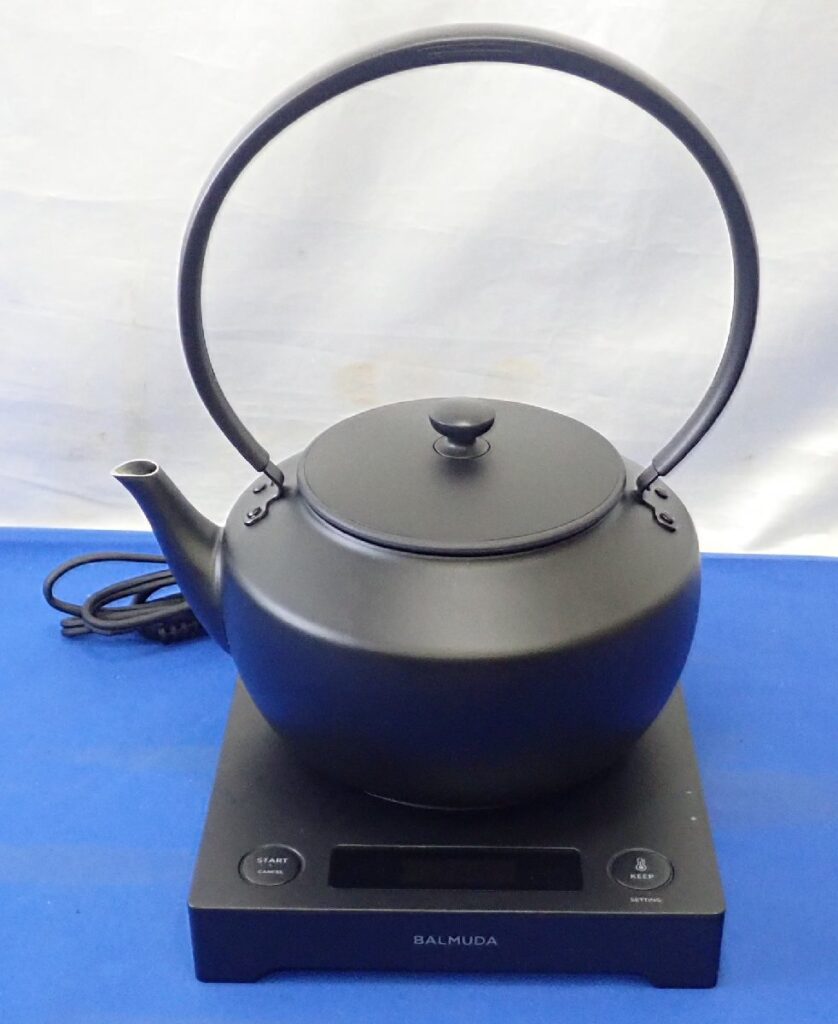 バルミューダ　電気ケトル　2回のみ使用　箱無し　売り切り価格です！ 楽天市場】【正規店】バルミューダ 電気ケトル ムーンケトル