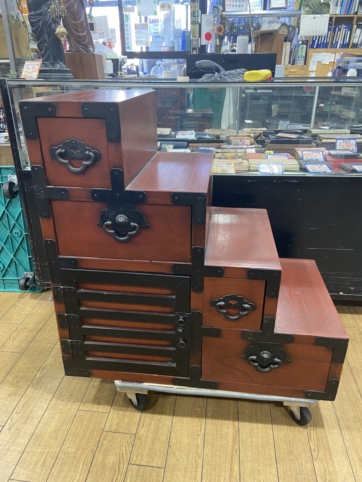 階段タンス入荷しました！