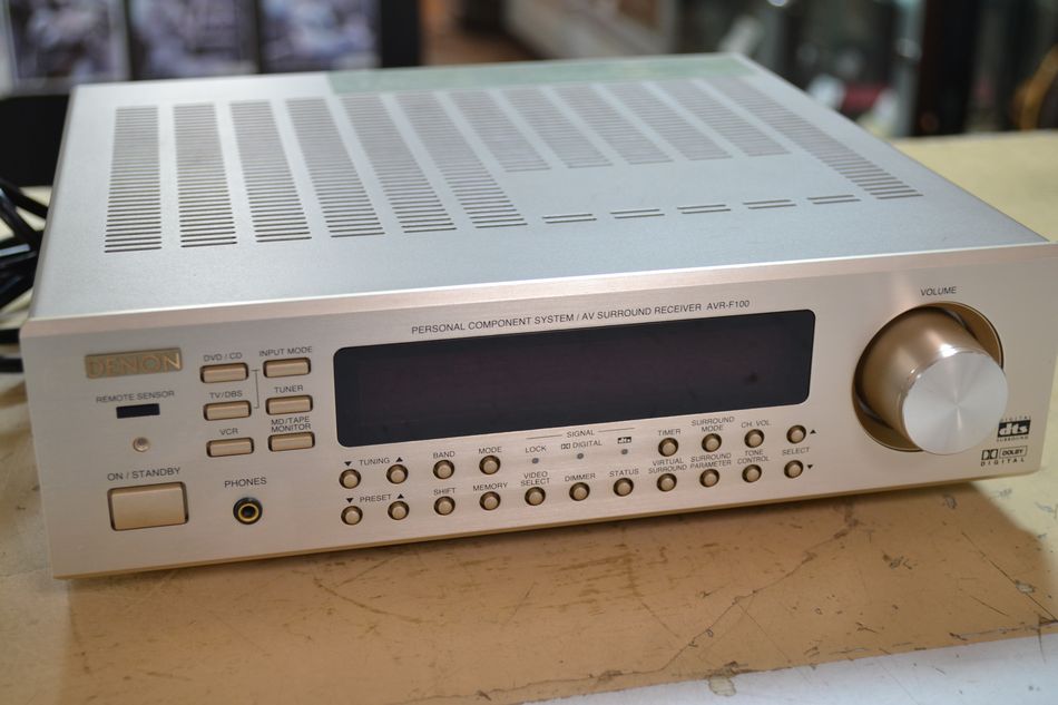 半田店 DENON AVサラウンドレシーバー AVアンプ チューナー AVR-F100 デノン 中古 USED品 買取させて頂きました。