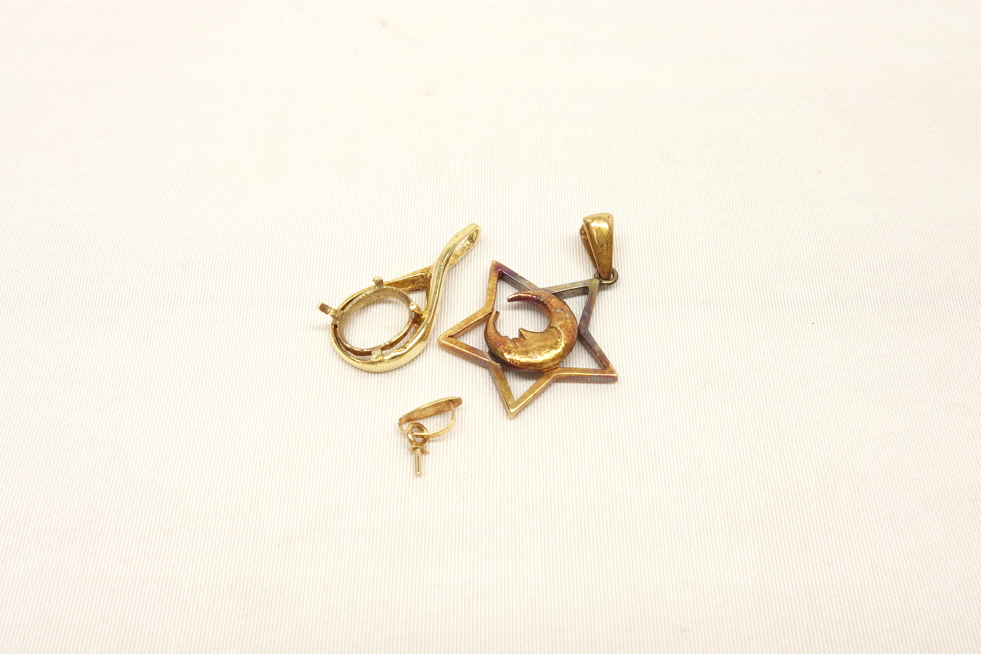 【 18金のペンダントトップやピアスなど 】買取させていただきました！