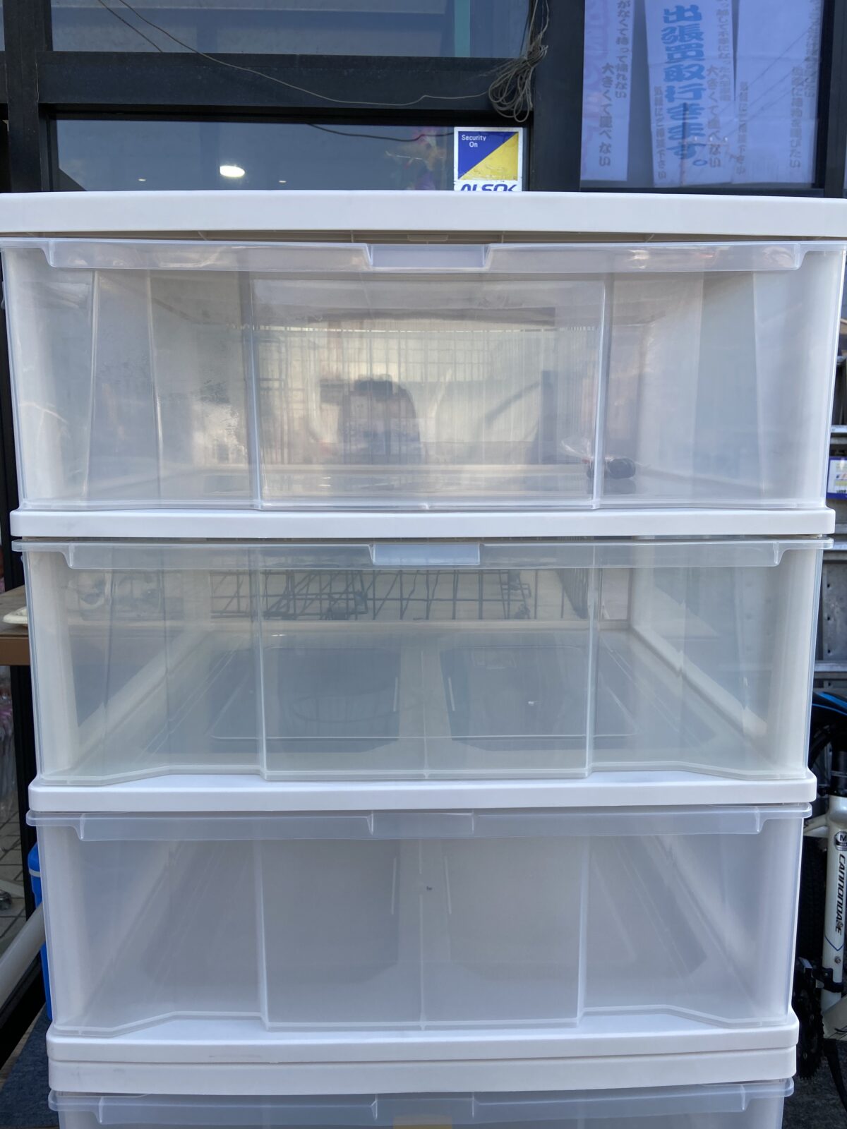 ３段の衣装ケース２個入荷しました！