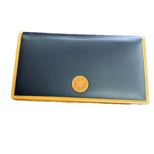 HUNTING WORLD ハンティングワールド 長財布 レザー イタリア製　を買取させていただきました