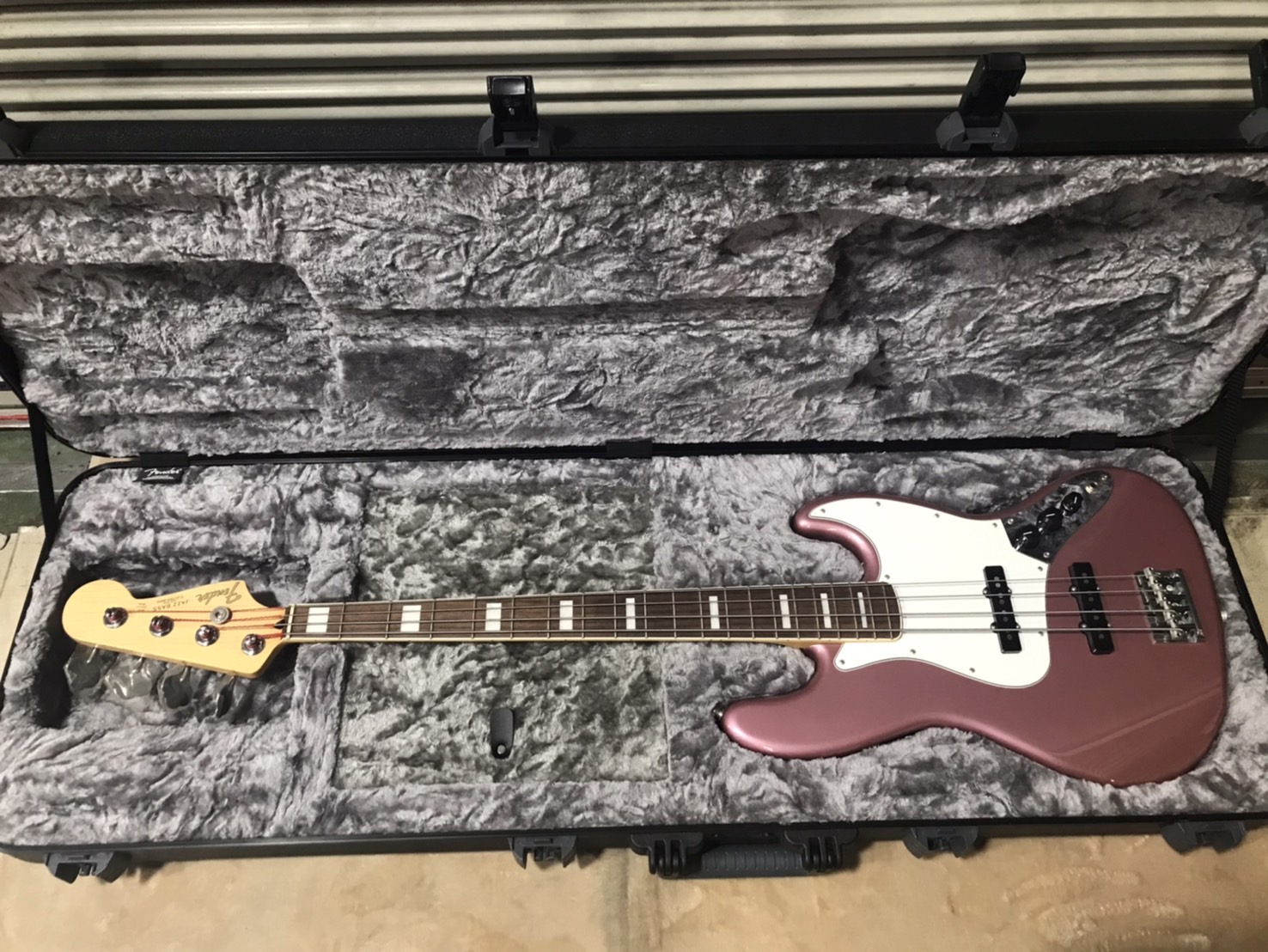お客様より Fender ジャズベース 2019 Limited をお買取りさせて頂きました～っ!(*^O^*)!