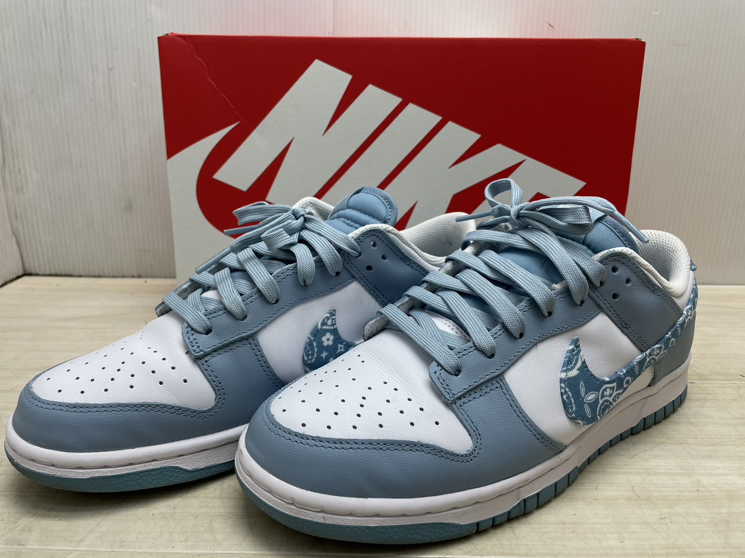 27cm ダンク ロー ペイズリー DUNK LOW NIKE ESS ホワイト