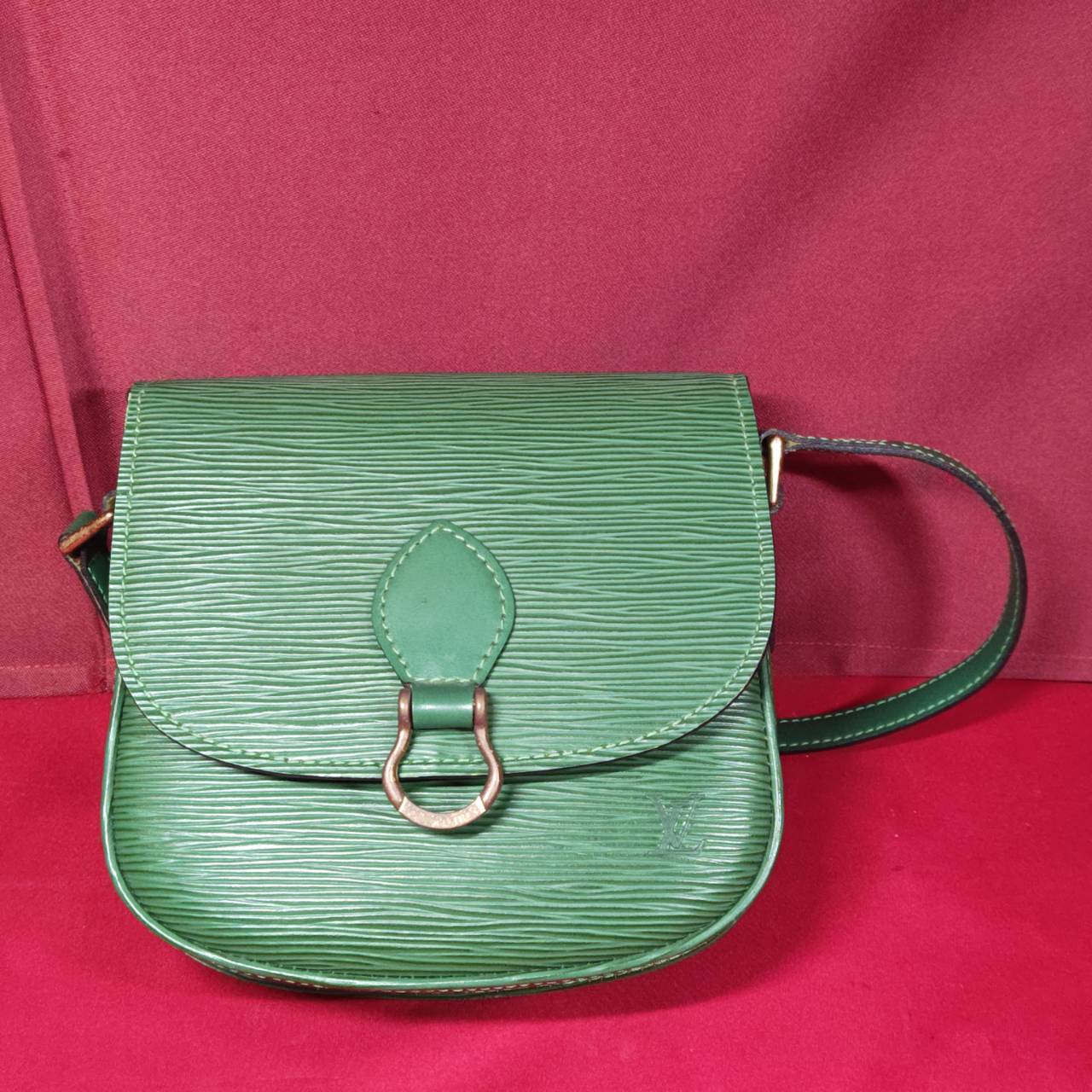 Louis Vuitton】 ルイ・ヴィトン エピ ミニサンクルー M52214