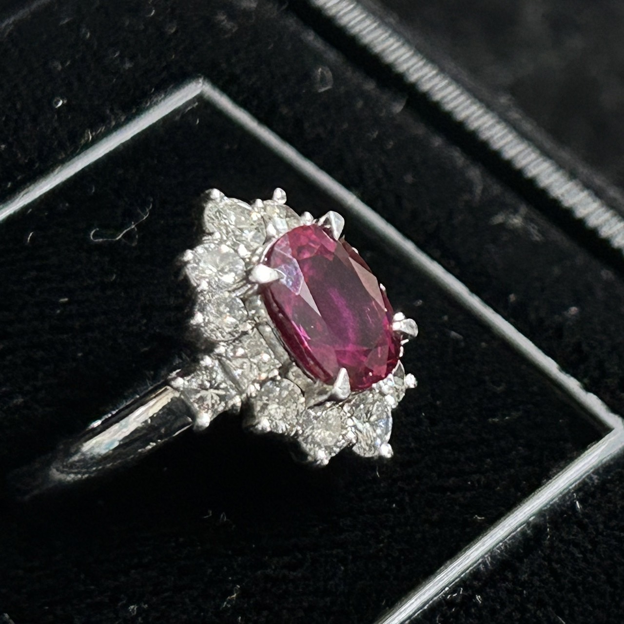 プラチナ】PT900 R2.63ct D1.16ct リング の買取価格をご紹介します