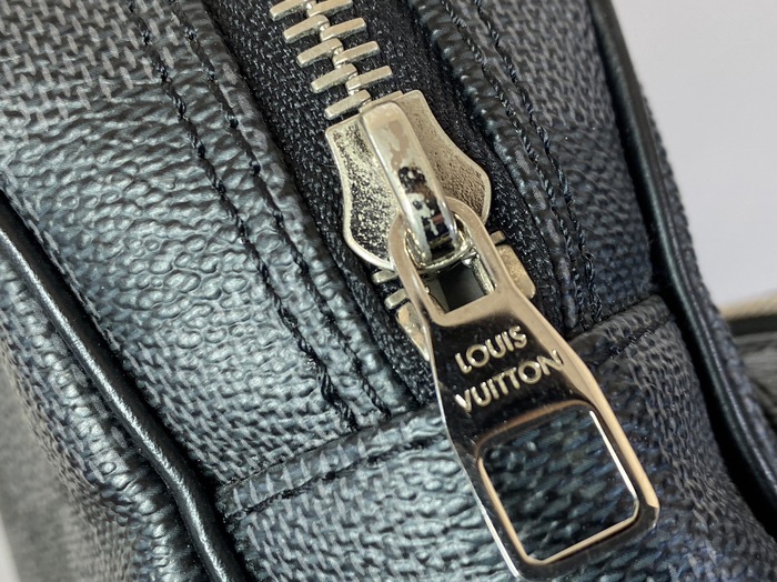 ルイヴィトン】レム ダミエ グラフィット ショルダーバッグ 買取