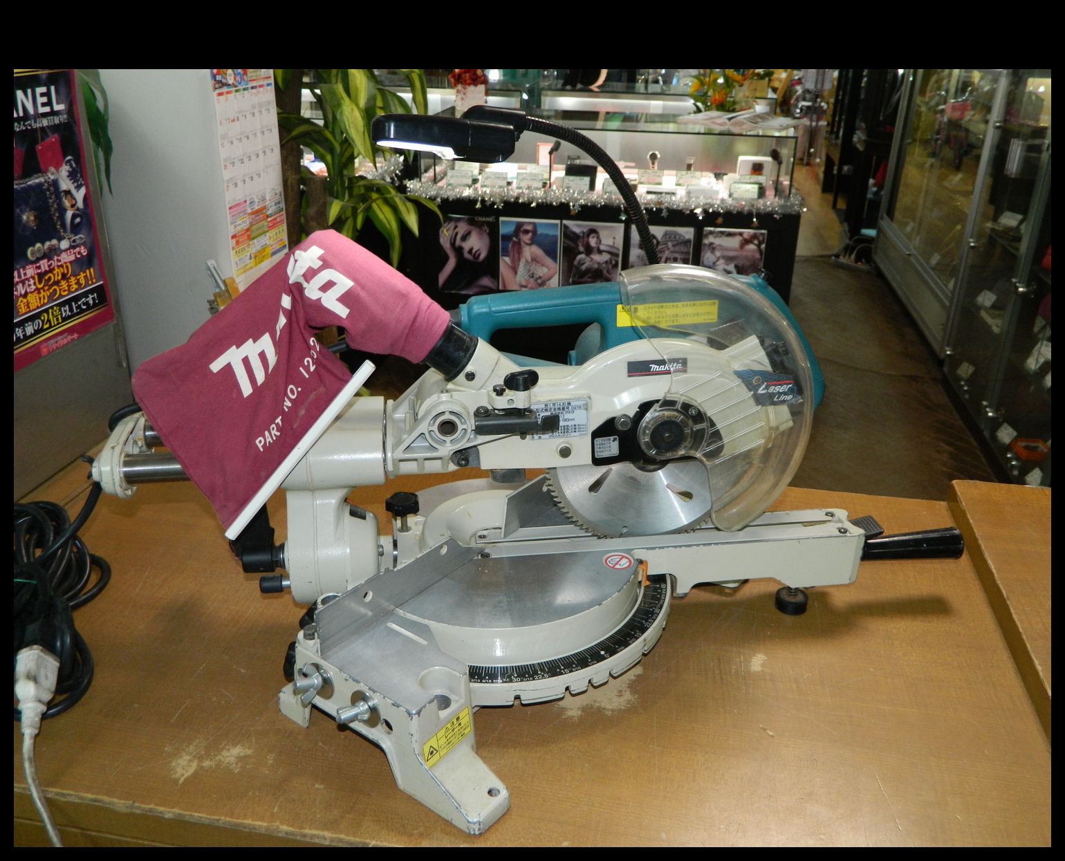 半田店 中古 makita マキタ 190mm スライドマルノコ LS0713FL 丸