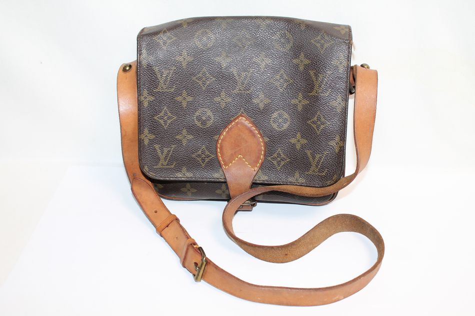 美品　カルトシエール　ショルダー LOUIS VUITTON モノグラム カルトシエール ショルダーバッグ