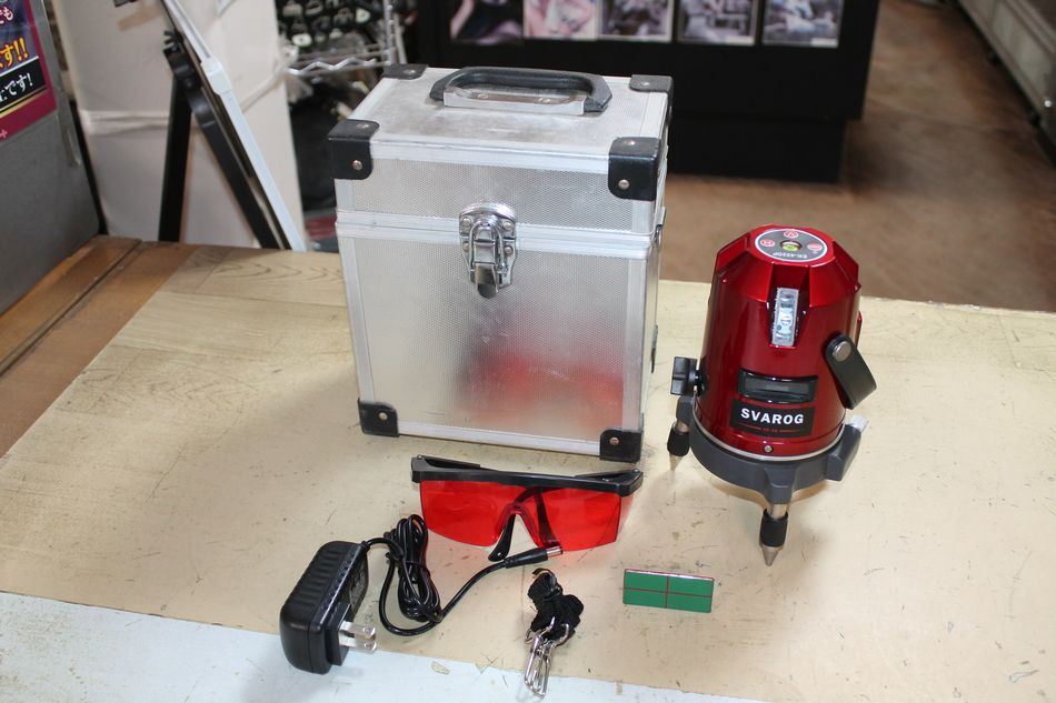 半田店 SVAROG EP-5R EK-452DP レーザー墨出し器 墨出器 回転 水平器