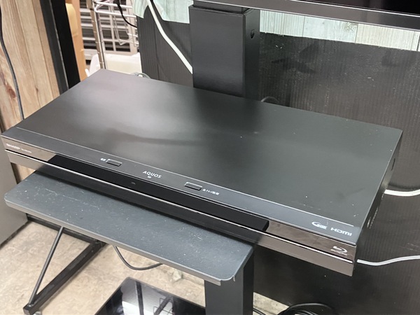 シャープAQUOSブルーレイレコーダー BD-NW1200 状態良好！ シャープ BD-NW1200 AQUOS(アクオス) HDD／2チューナー搭載ブルーレイ