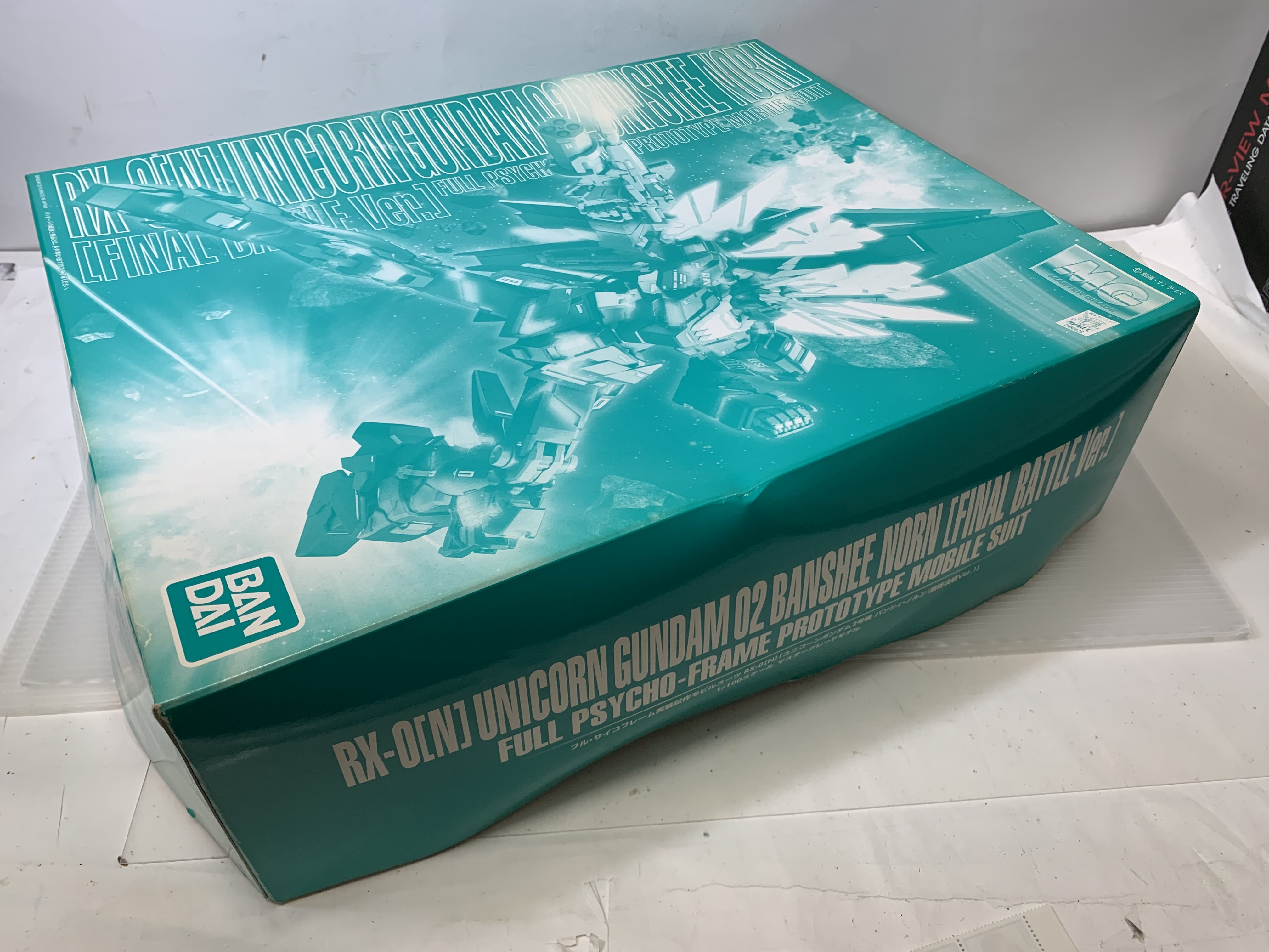Amazon.co.jp: バンダイ MG 1/100 RX-0[N] UNICOEN ガンダム02