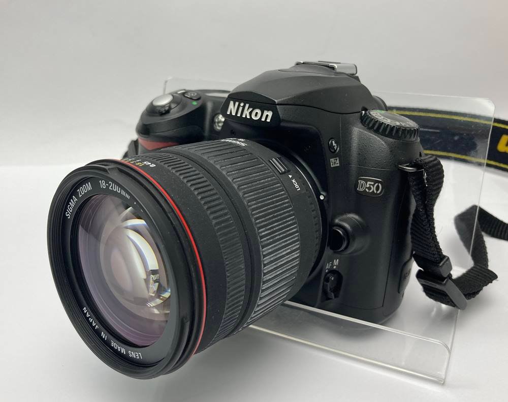 Nikon デジタル一眼レフカメラ D50本体＋レンズ SIGMA ZOOM 18-200mm 1