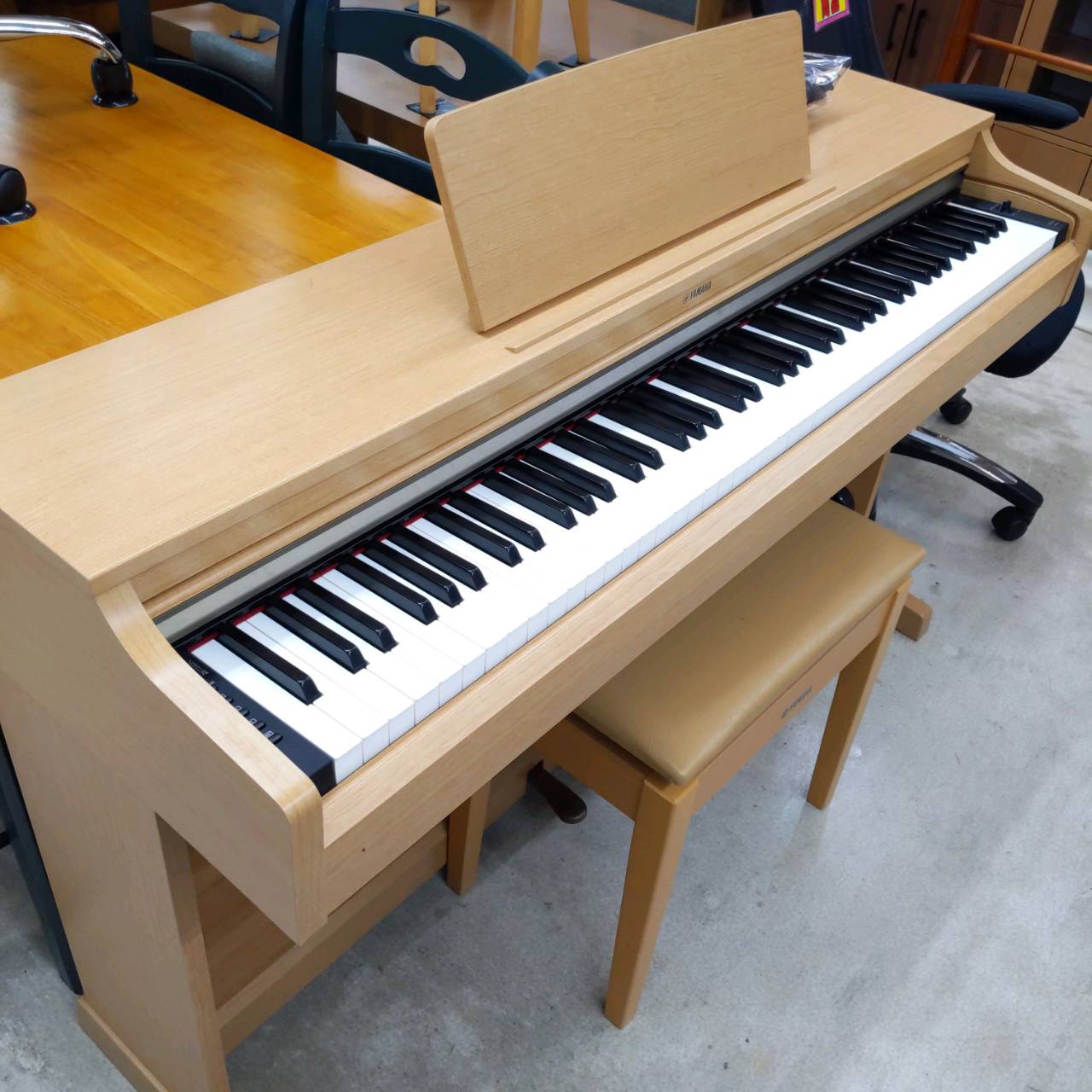 874 YAMAHA 電子ピアノ ARIUS YDP -160