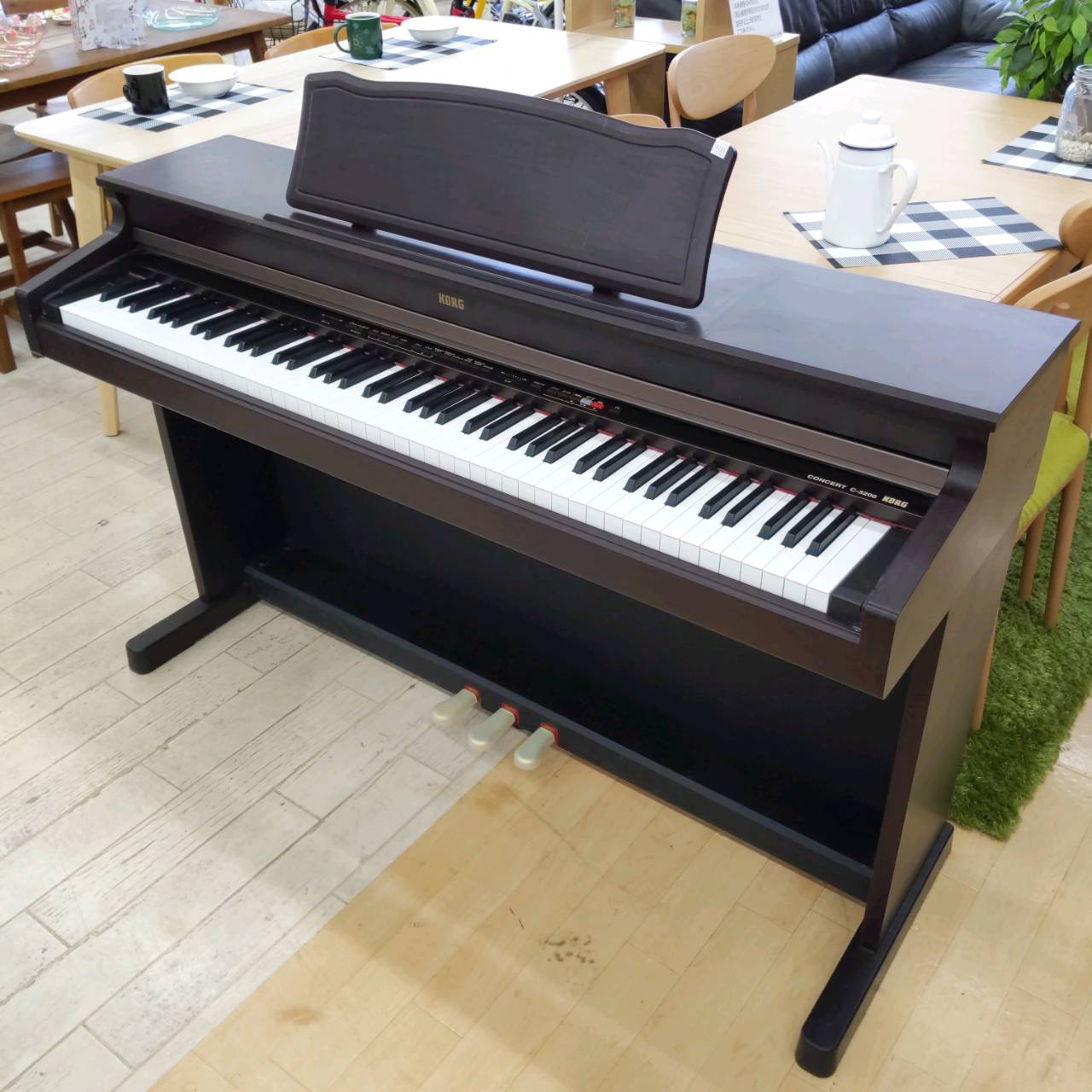 中古美品 KORG コルグ88鍵 C-3200電子ピアノ 椅子付き KORG(コルグ) 電子ピアノ C-3200 入荷しました！｜2019年01月03日