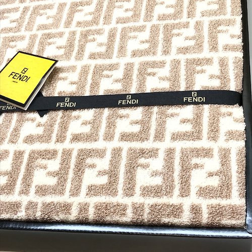 FENDI フェンディ　ズッカ柄　タオルケット3.jpg