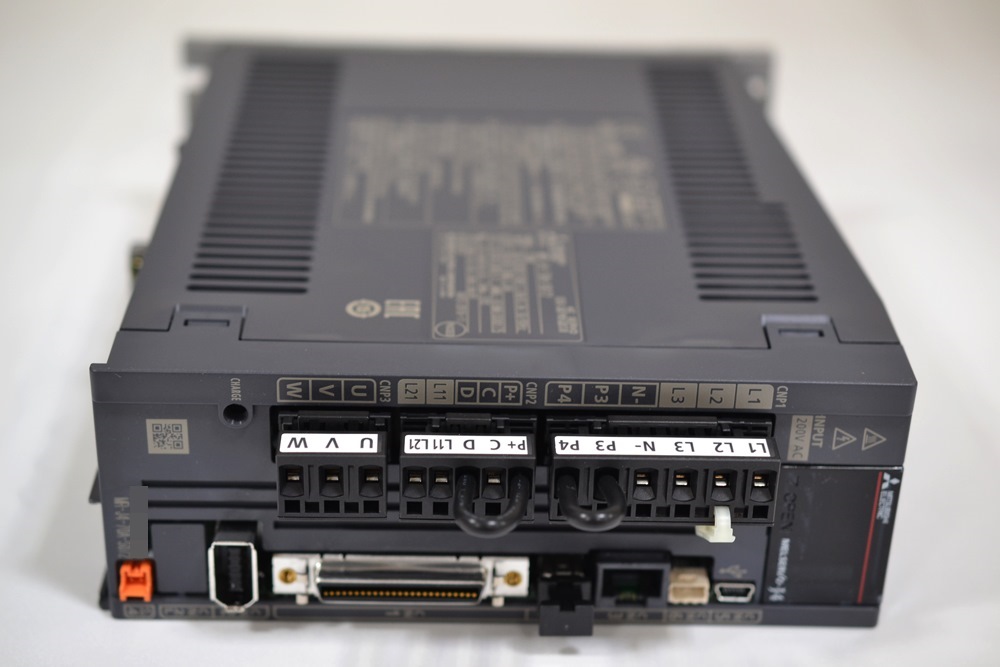 三菱電機 サーボアンプ MR-J4-70A-S072 買取金額 10,000円