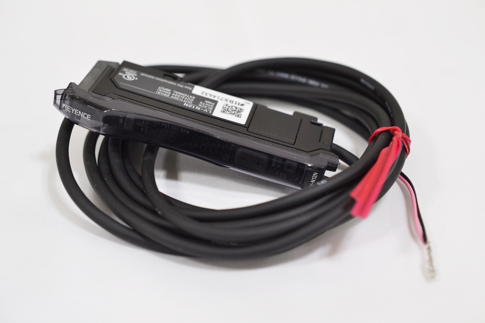KEYENCE デジタルレーザーセンサアンプユニット LV-51MP KEYENCE デジタルレーザーセンサアンプユニット LV-51MP