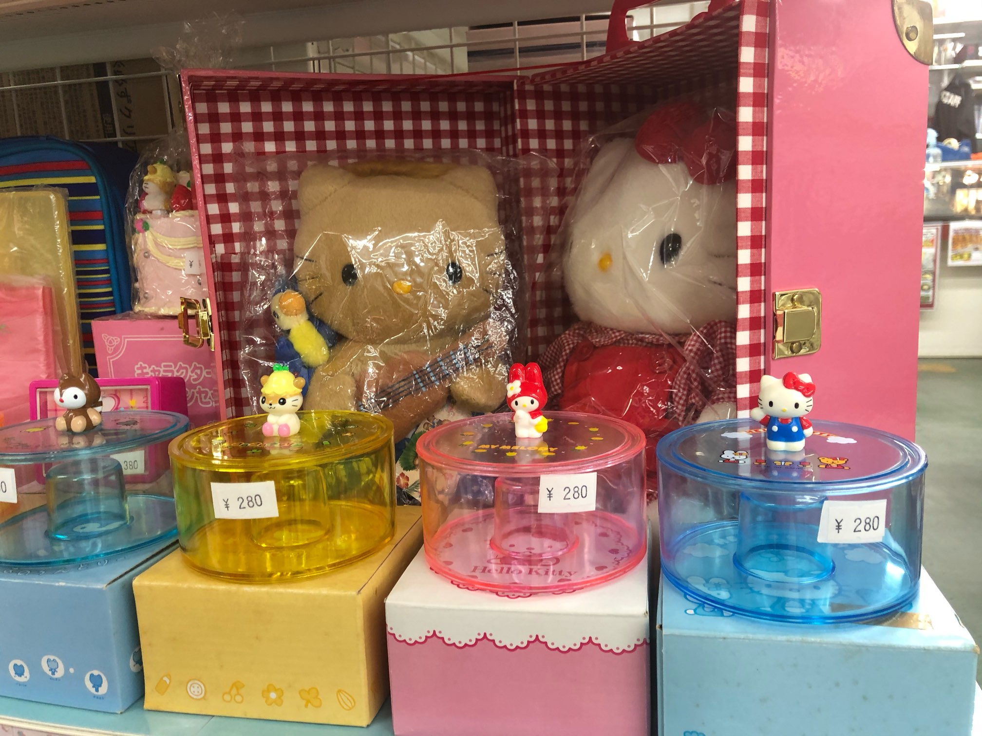 ハローキティグッズ大量入荷しました♪早い者勝ちです！ - リサイクル＆買取専門のリサイクルマート