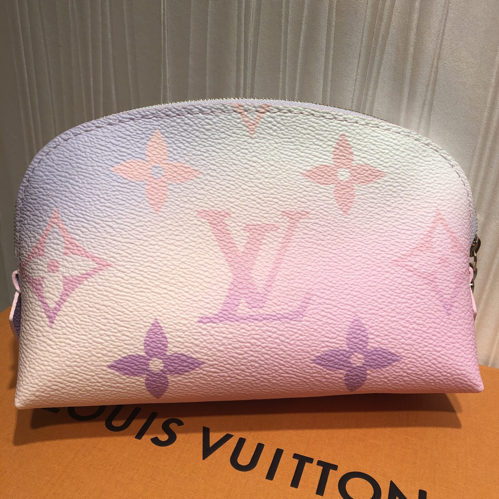 ルイヴィトン モノグラム サンライズ・パステル ポシェット